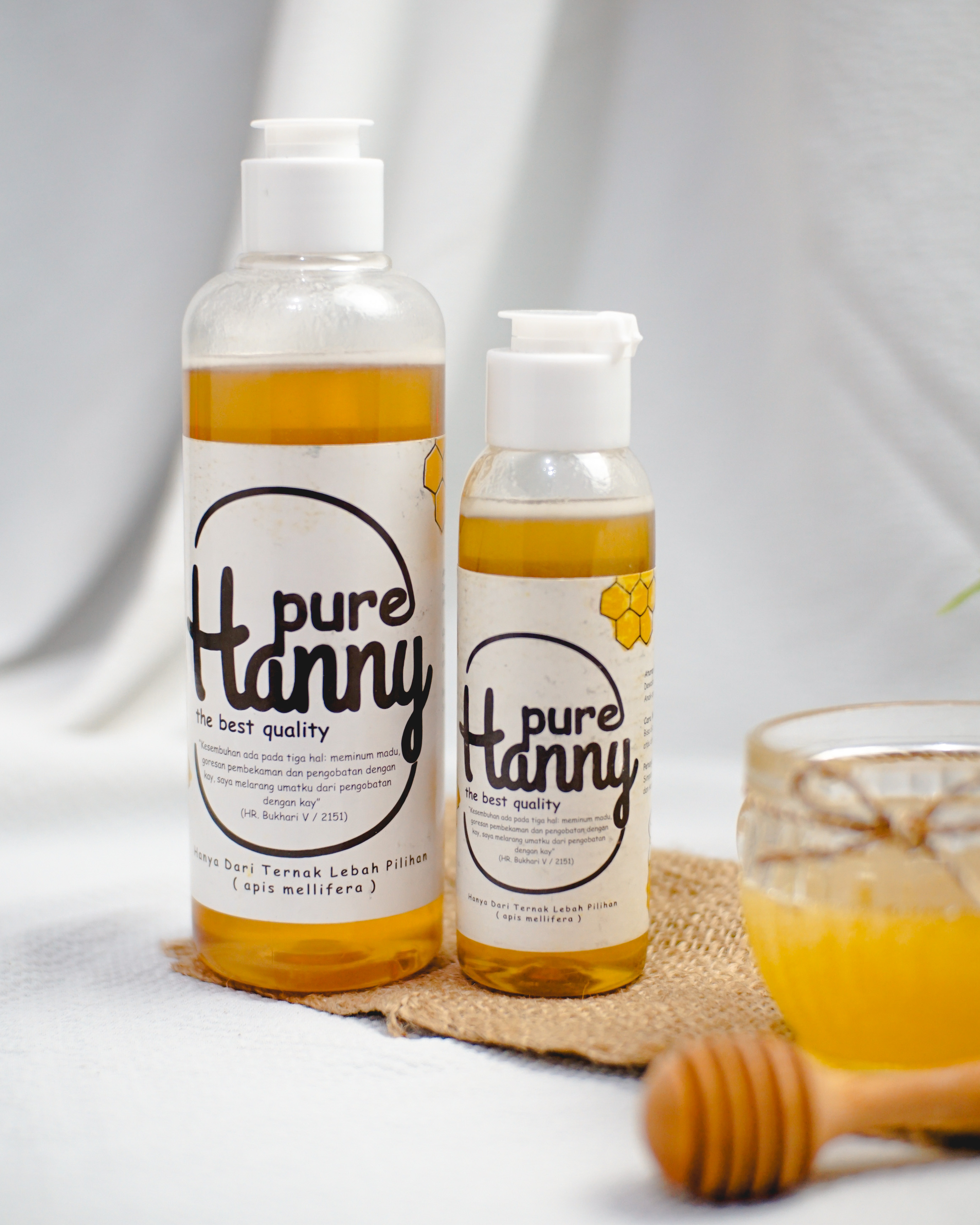 Panen Madu Murni Alami Langsung dari Peternak Lokal